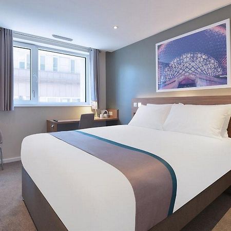 Travelodge London City Exterior foto